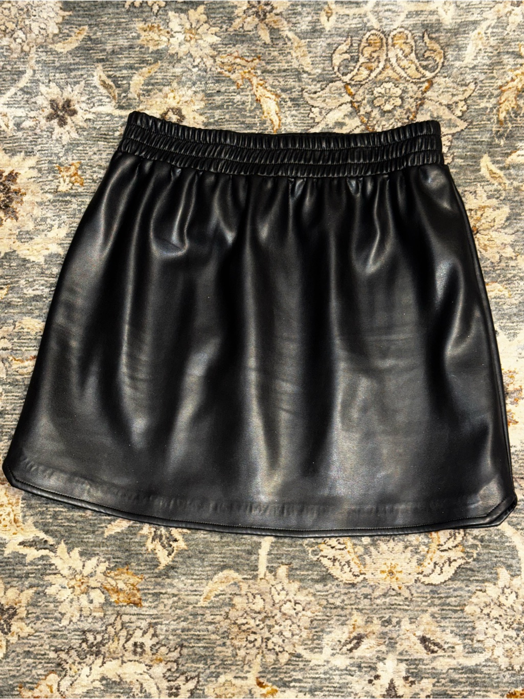 Js71 Leah Black Faux Leather Mini Skirt With Elastic Waist